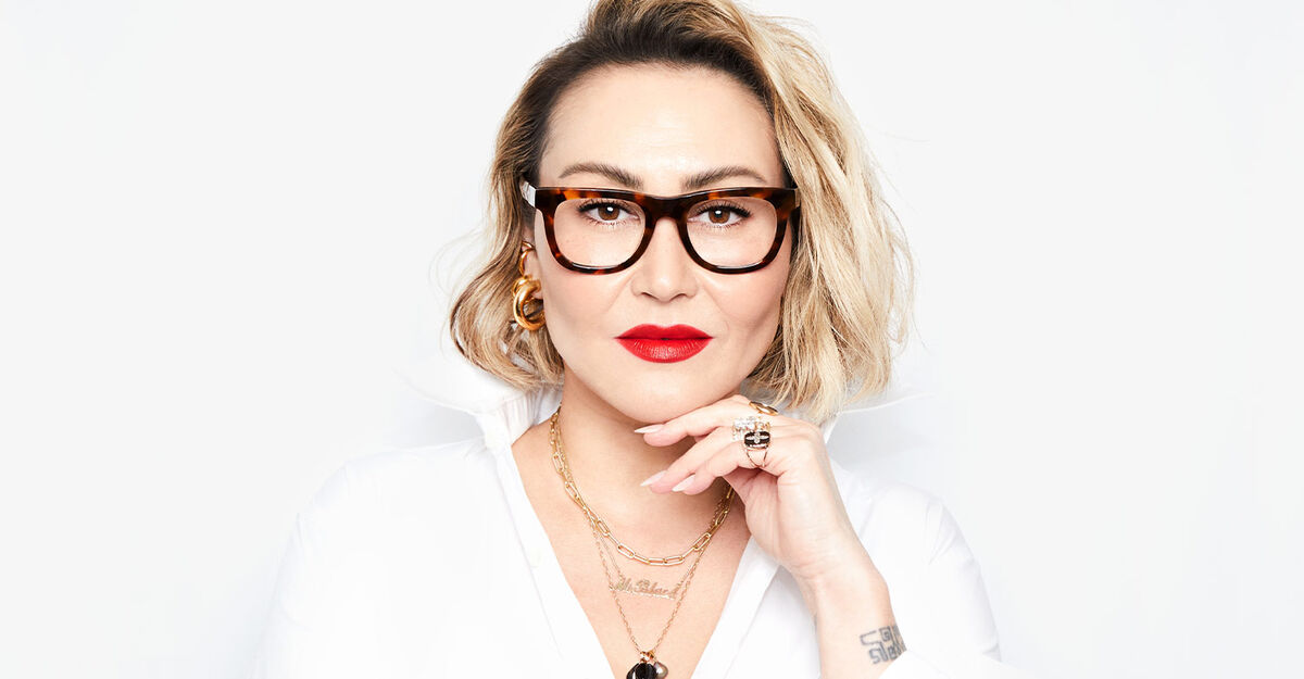 Photo of Robin Black, make-up artist, for Artist in Residence by Sisley